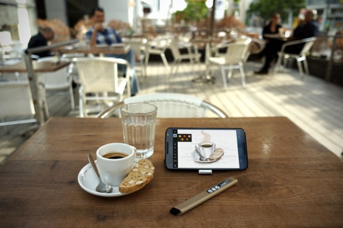 Smart Pen Sends Notes You Write on Any Surface To Your Phone or Laptop